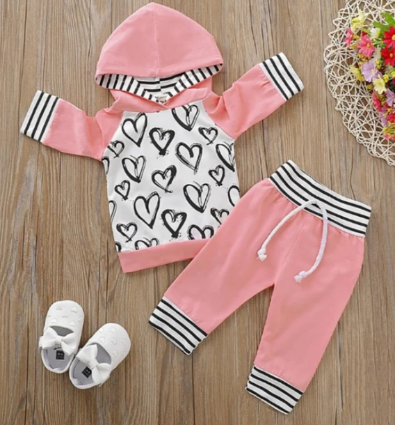 Conjunto para Bebé Niña con Sudadera de Corazón y Pantalón – 2 Piezas