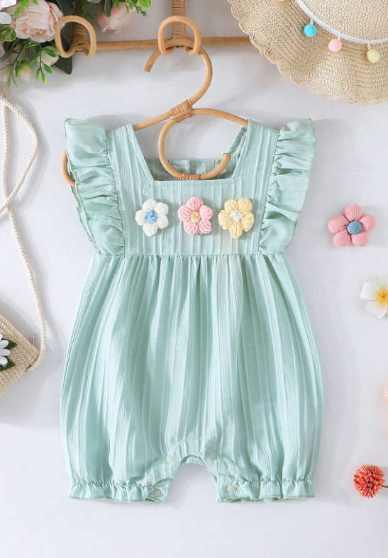 Mameluco para Bebé Niña con Volantes y Flores Tejidas