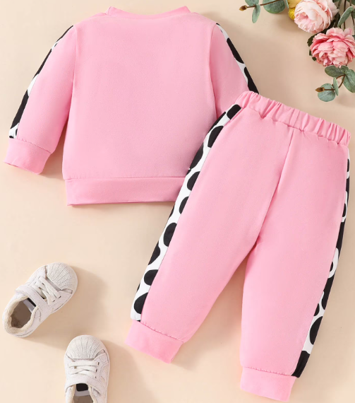 Conjunto de Sudadera y Pantalón de Vaca  – 2 Piezas