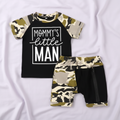 Conjunto de Camiseta "Mommy's Little Man" y Short Camuflado (2 piezas)