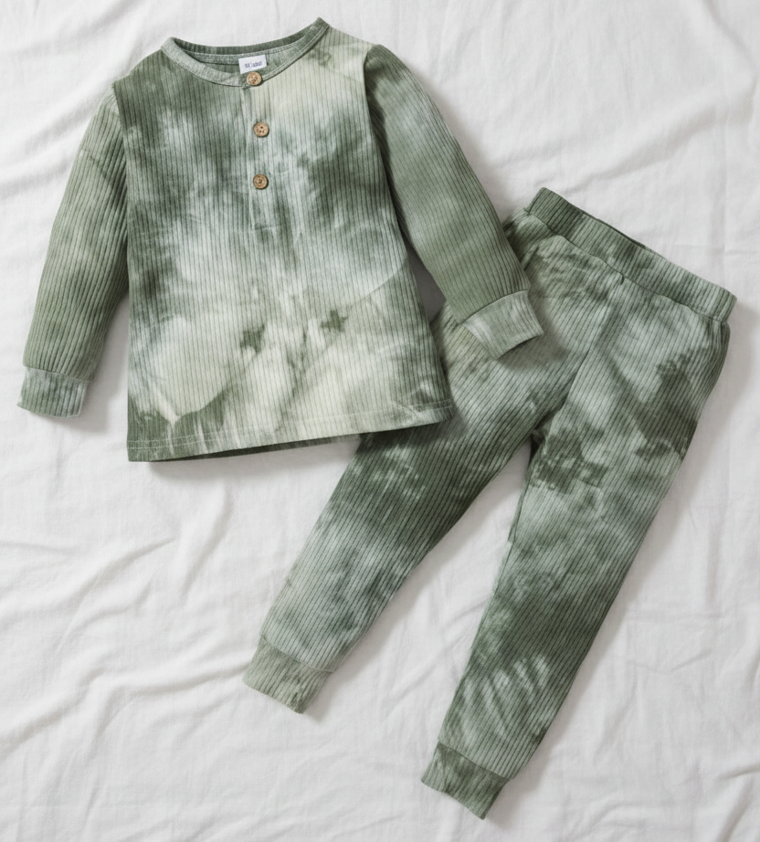Conjunto de Descanso con Estampado Tie-Dye Verde Oliva (2 piezas)